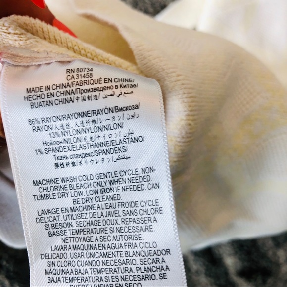 BCBG Maxazria White and Gold Print Bodycon Pencil Skirt - Picture 5 of 5